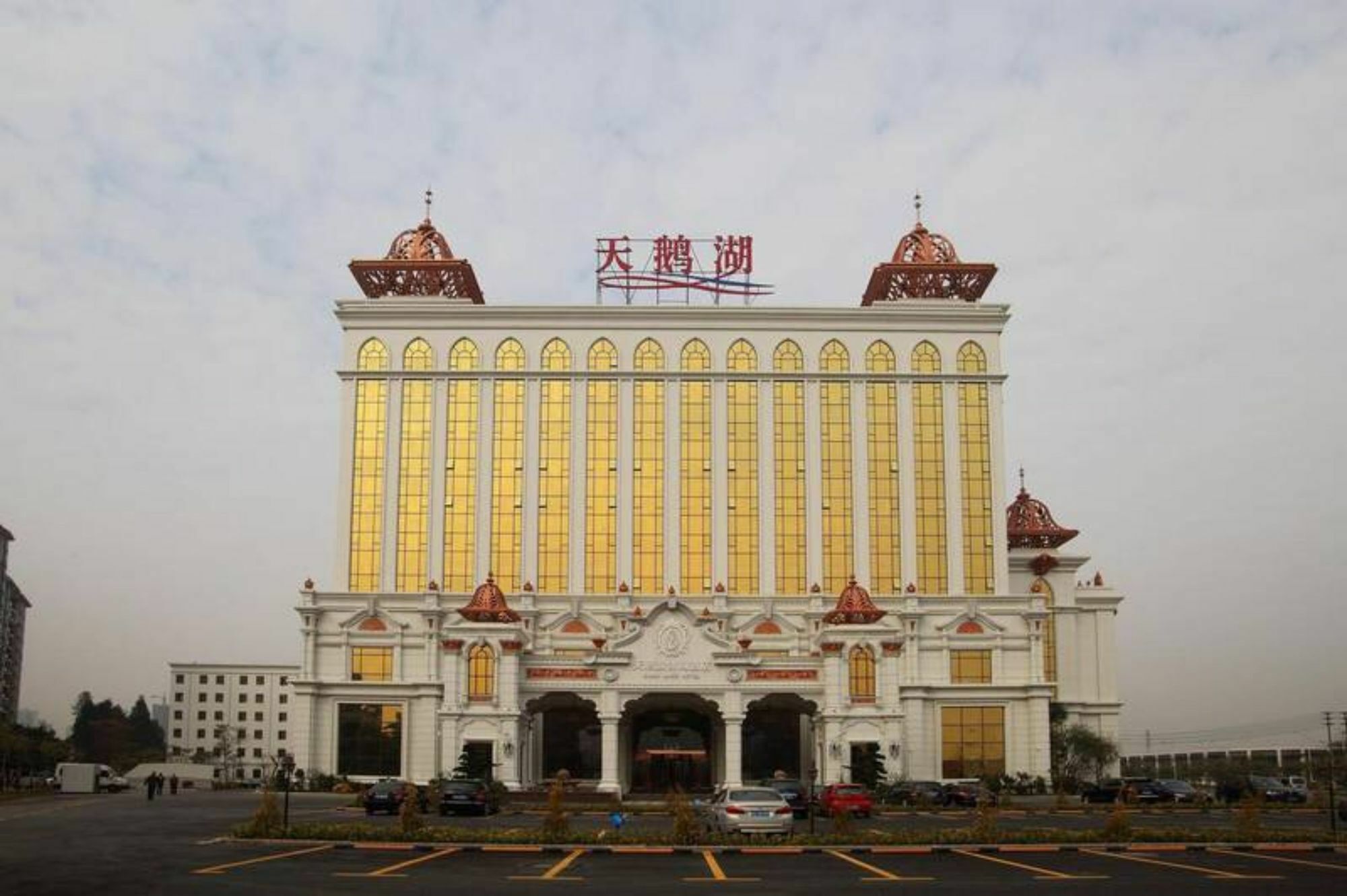 Swan Lake Recreation Hotel Foshan Exterior foto